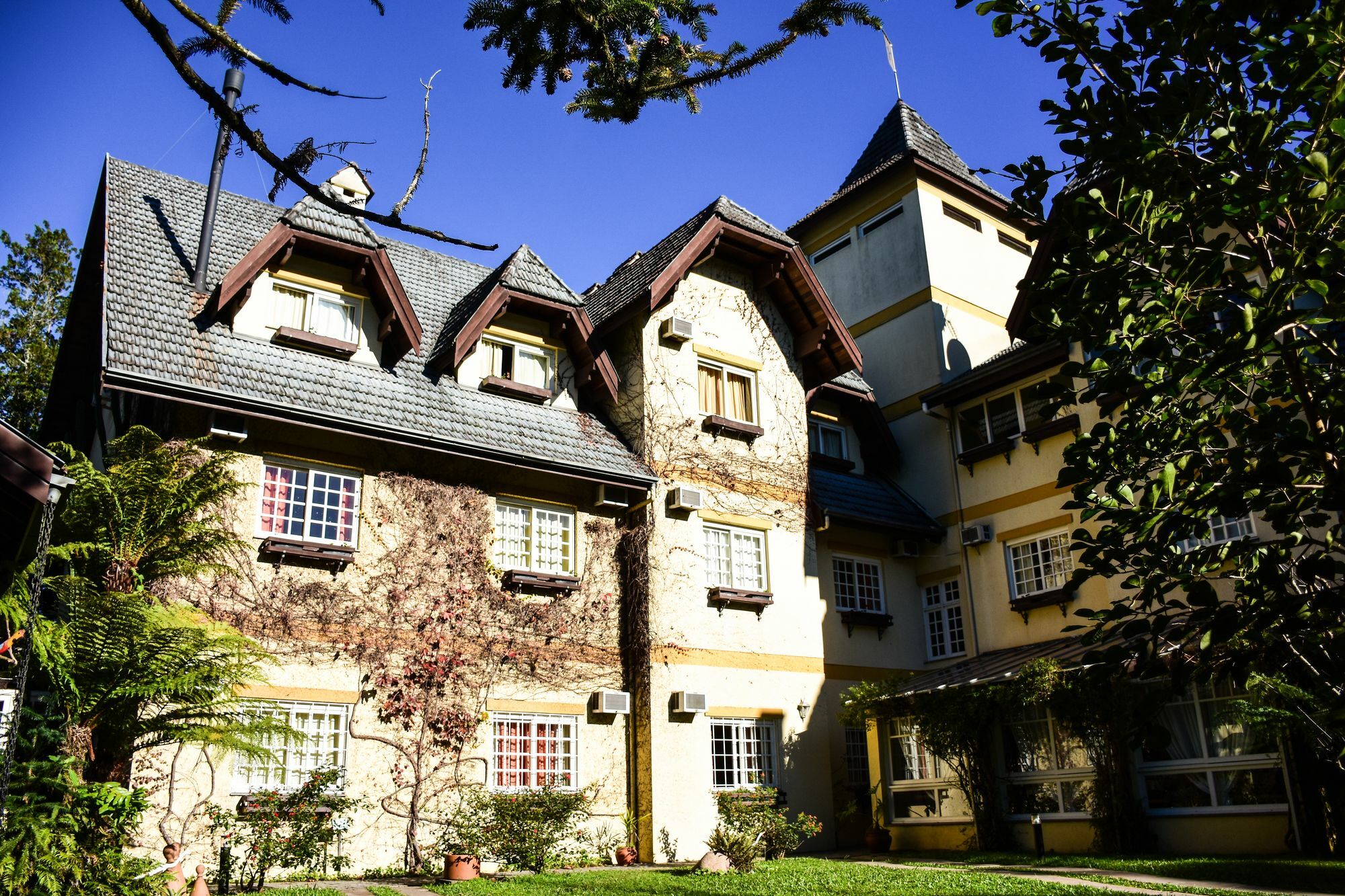 Hotel Pousada Le Chateau Gramado Kültér fotó